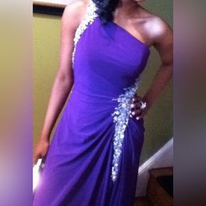 Perfect purple prom dress